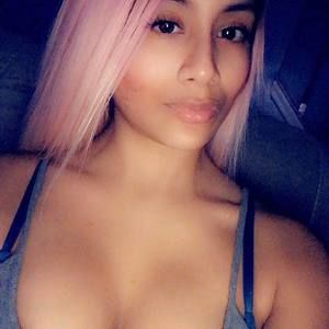 Meet your Posher, Alicia